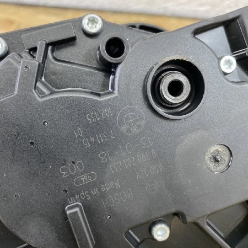 Motoras spalator luneta / BMW Seria 5 F11 2013 / Audio si electronice