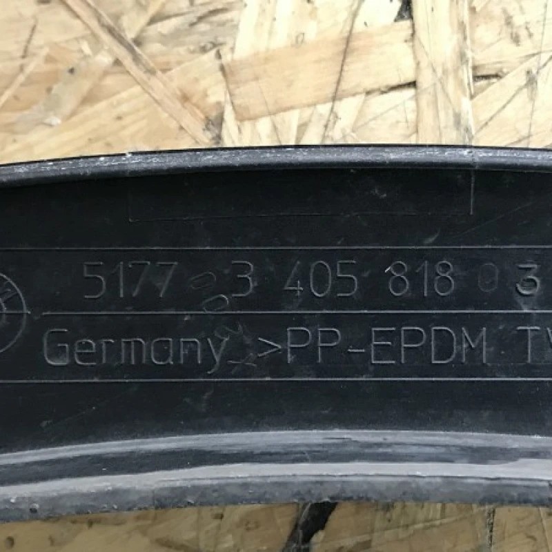 Ornament aripa dreapta fata / BMW X3 E83 LCI 2010 / Caroserie, oglinzi si faruri