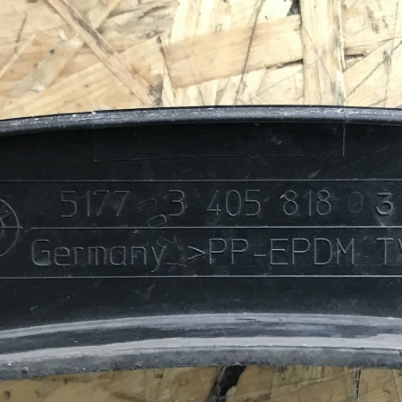 Ornament aripa dreapta fata / BMW X3 E83 LCI 2010 / Caroserie, oglinzi si faruri