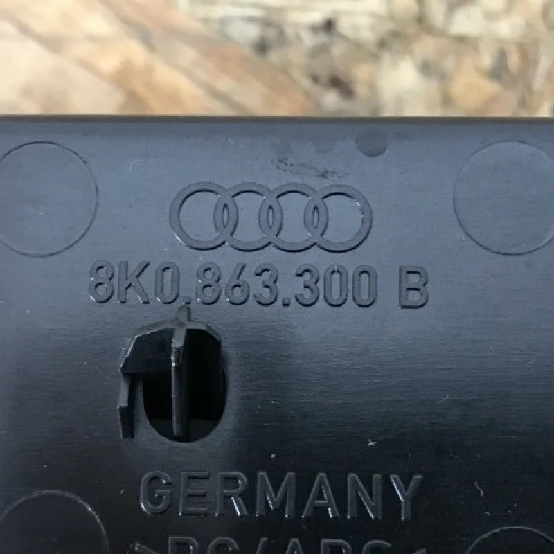 Buzunar consola / Audi A5 8T 2010 / Interior