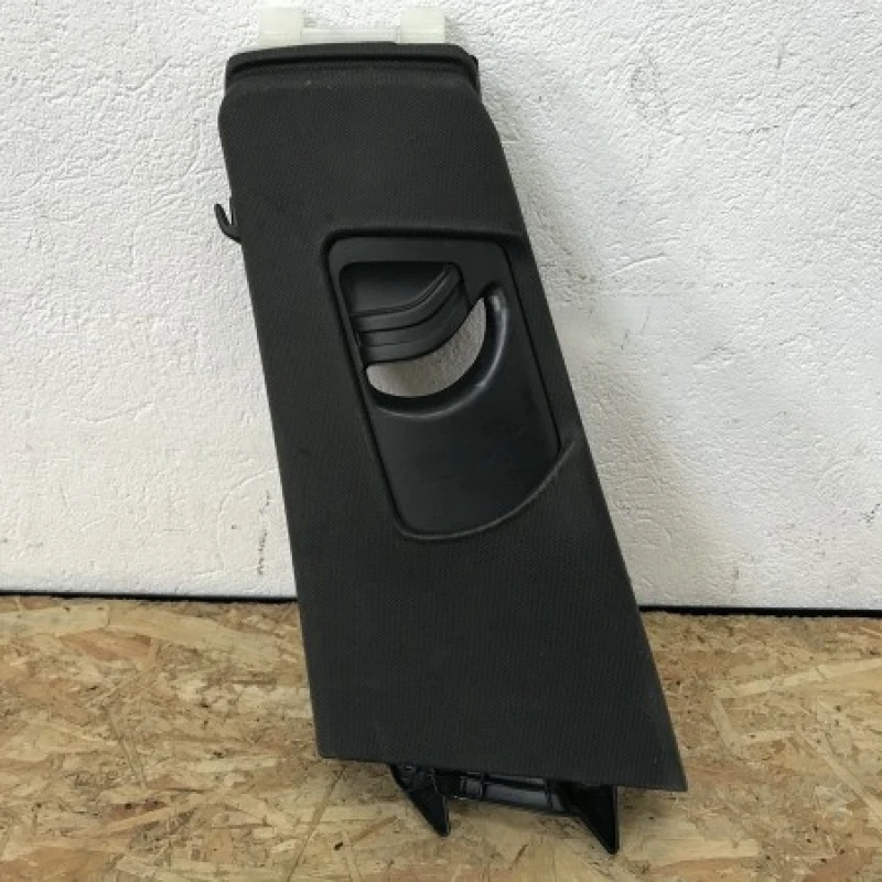 Ornament negru stalp stanga mijloc / Audi A5 8T 2010 / Interior