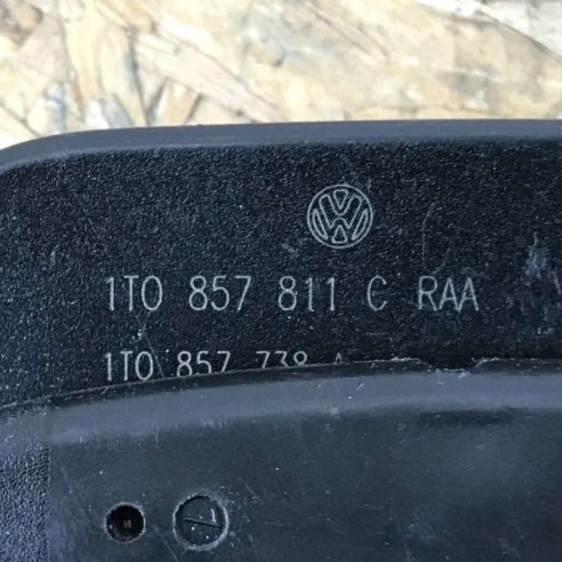 Centura siguranta stanga spate / Volkswagen Touran 1T Cross 2008 / Interior