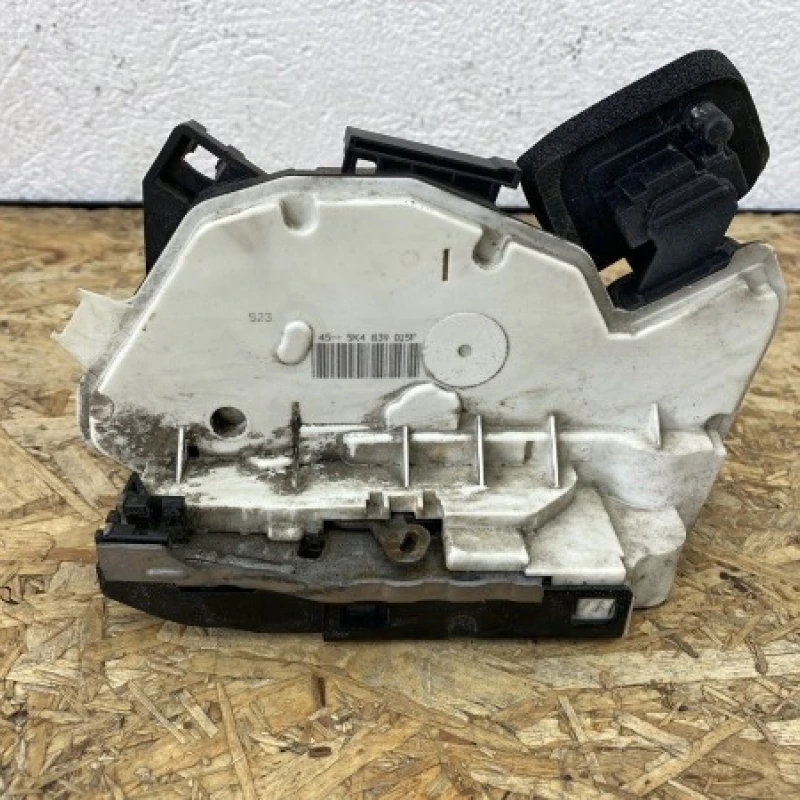 Iala broasca usa stanga spate Volkswagen 