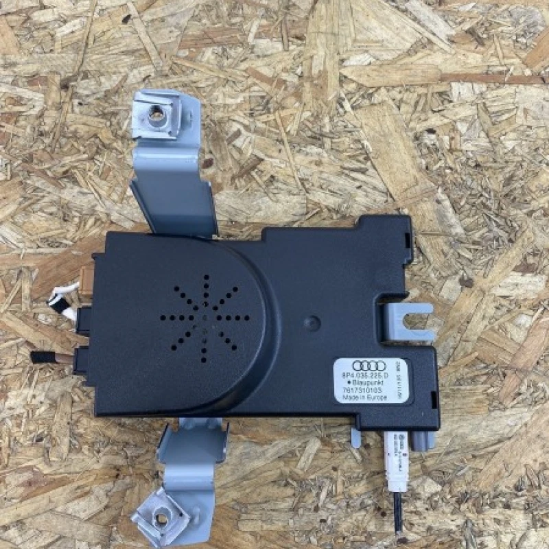 Amplificator antena / Audi A3 8P 2011 / Audio si electronice