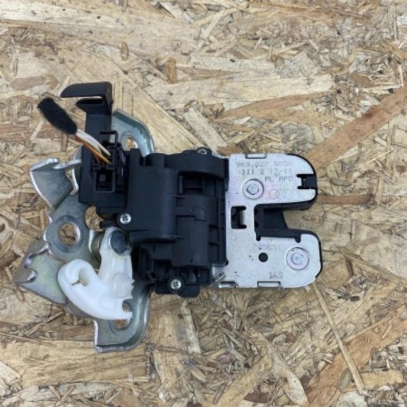 Iala broasca haion / Audi A3 8P 2011 / Audio si electronice