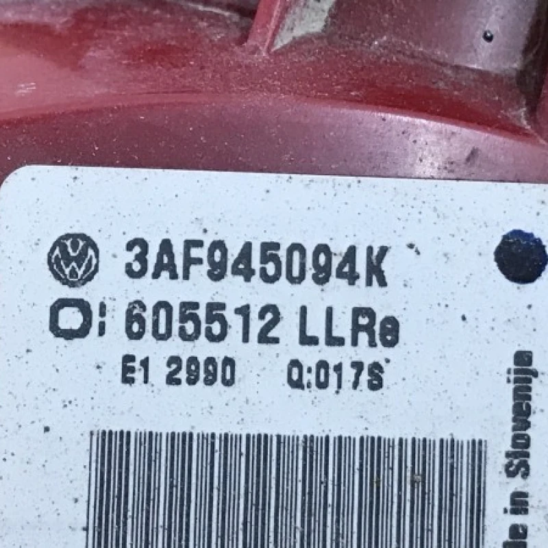 Stop dreapta haion / Volkswagen Passat B7 2012 / Caroserie, oglinzi si faruri