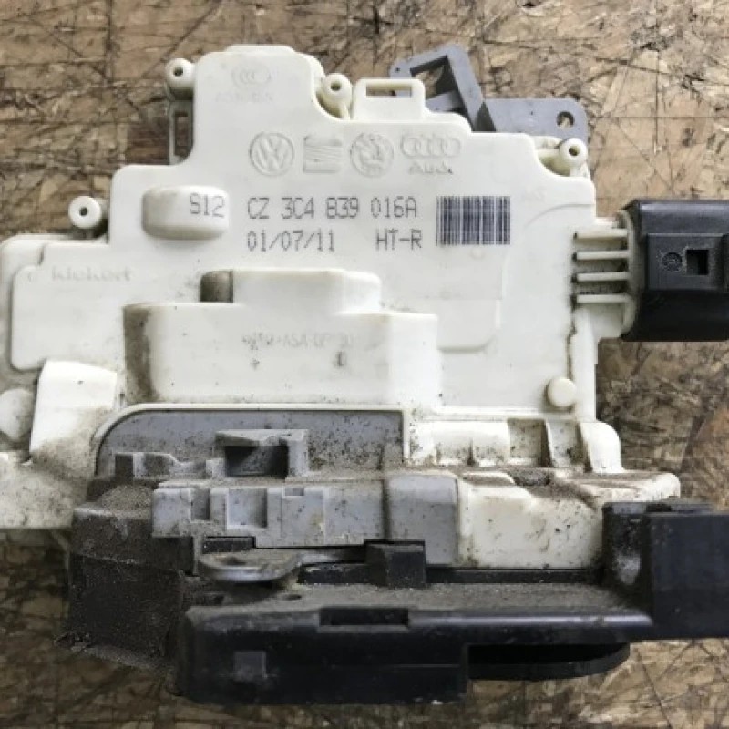 Iala broasca usa dreapta spate Volkswagen Passat B7 2012