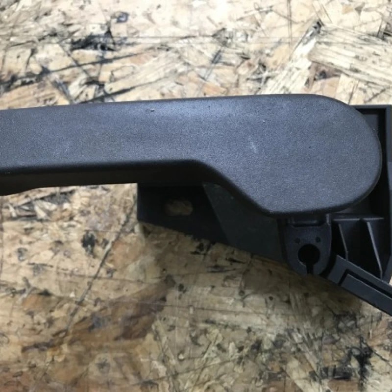 Maner deschidere capota fata / Volkswagen Passat B7 2012 / Interior