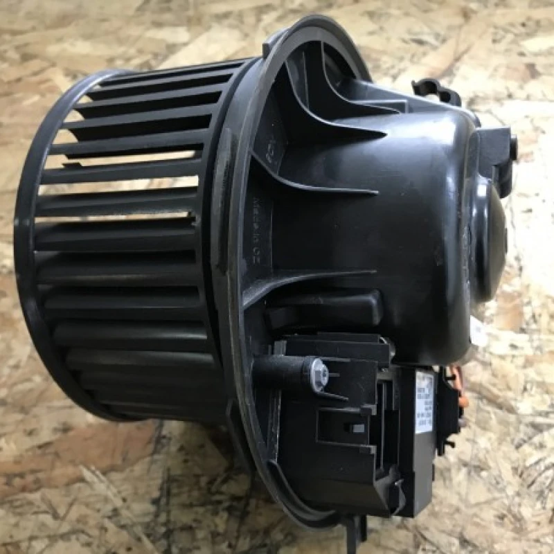 Aerotherma ventilatie cu releu / Volkswagen Passat B7 2012 / Climatizare