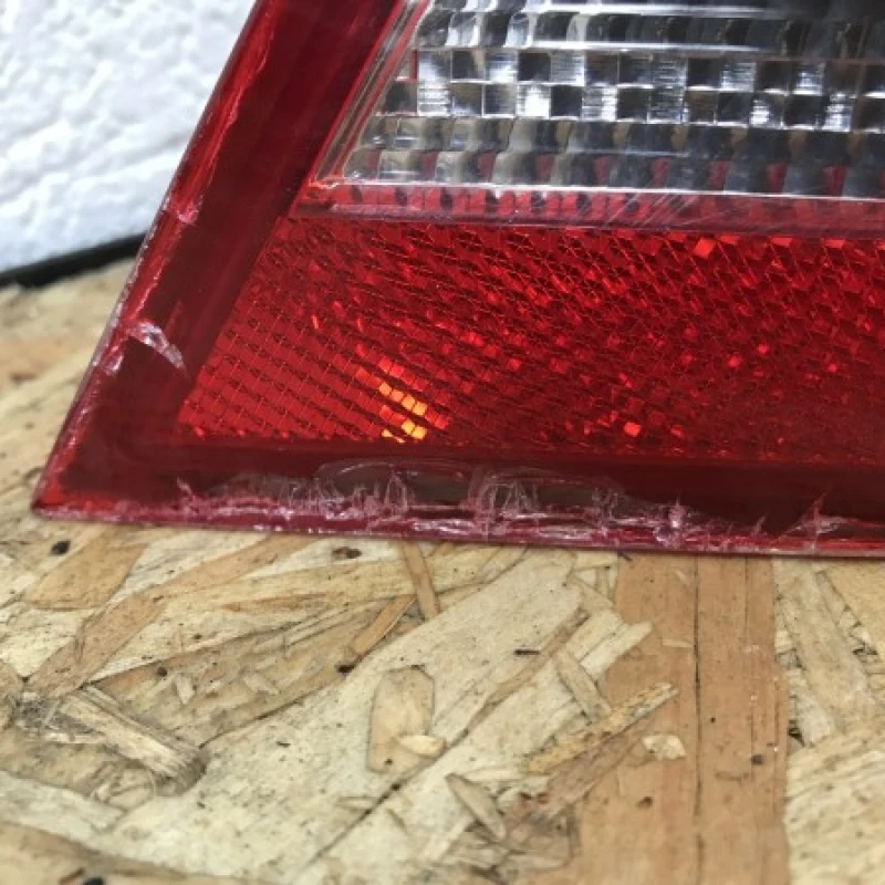 Stop stanga / Volkswagen Passat B7 2012 / Caroserie, oglinzi si faruri