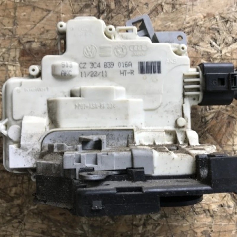 Iala broasca usa dreapta spate Volkswagen Passat B7 2012