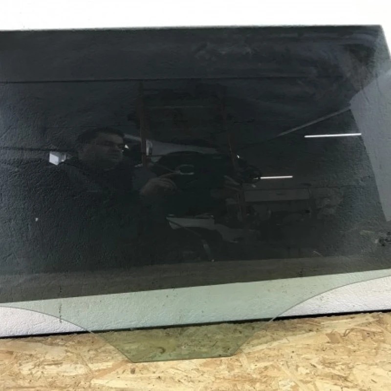 Geam stanga spate / Volkswagen Passat B7 2012 / Caroserie, oglinzi si faruri