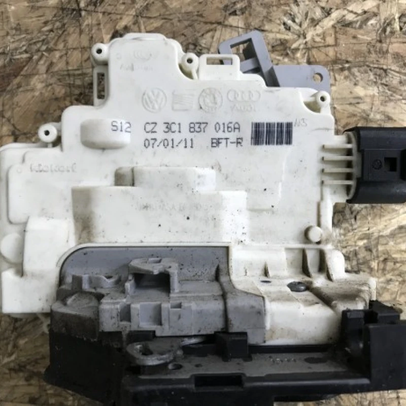 Iala broasca usa dreapta fata Volkswagen 