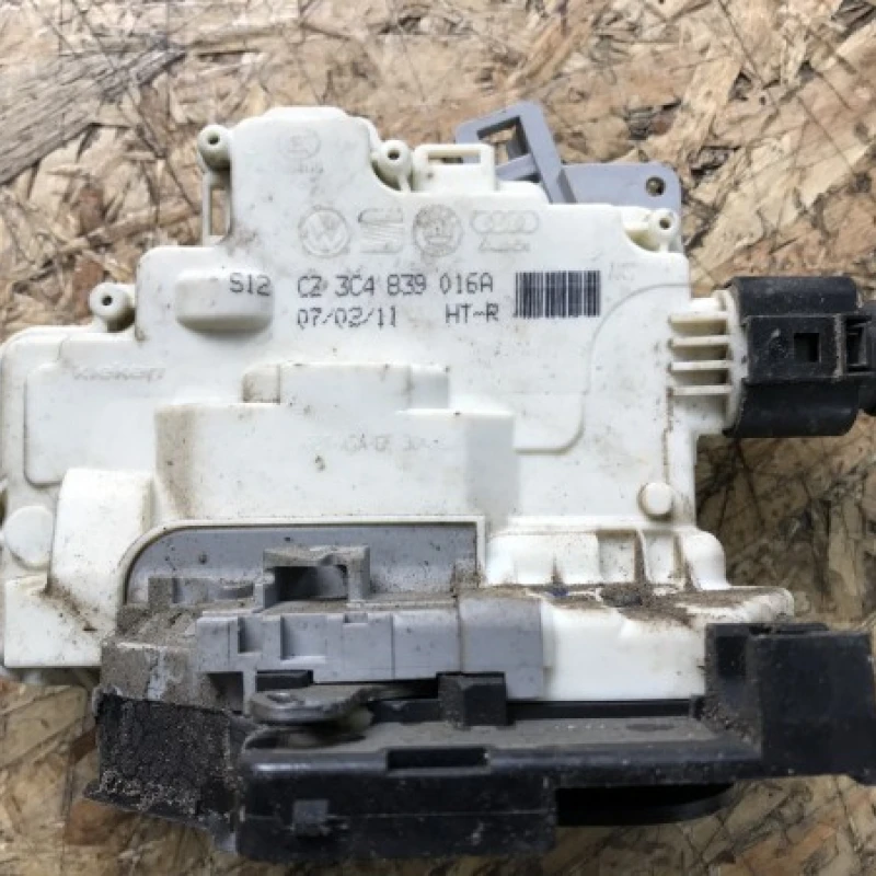 Iala broasca usa dreapta spate Volkswagen 