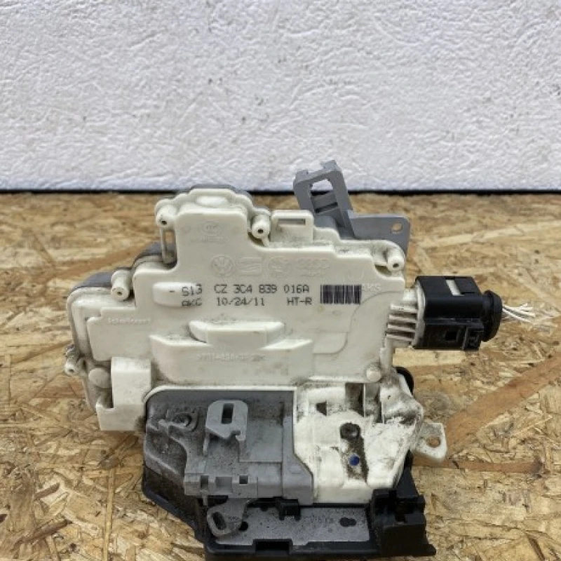 Iala broasca usa dreapta spate Volkswagen 