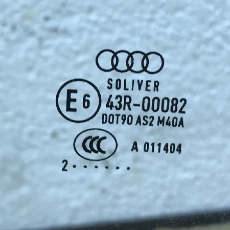 Geam dreapta spate / Audi A4 B8 2011 / Caroserie, oglinzi si faruri