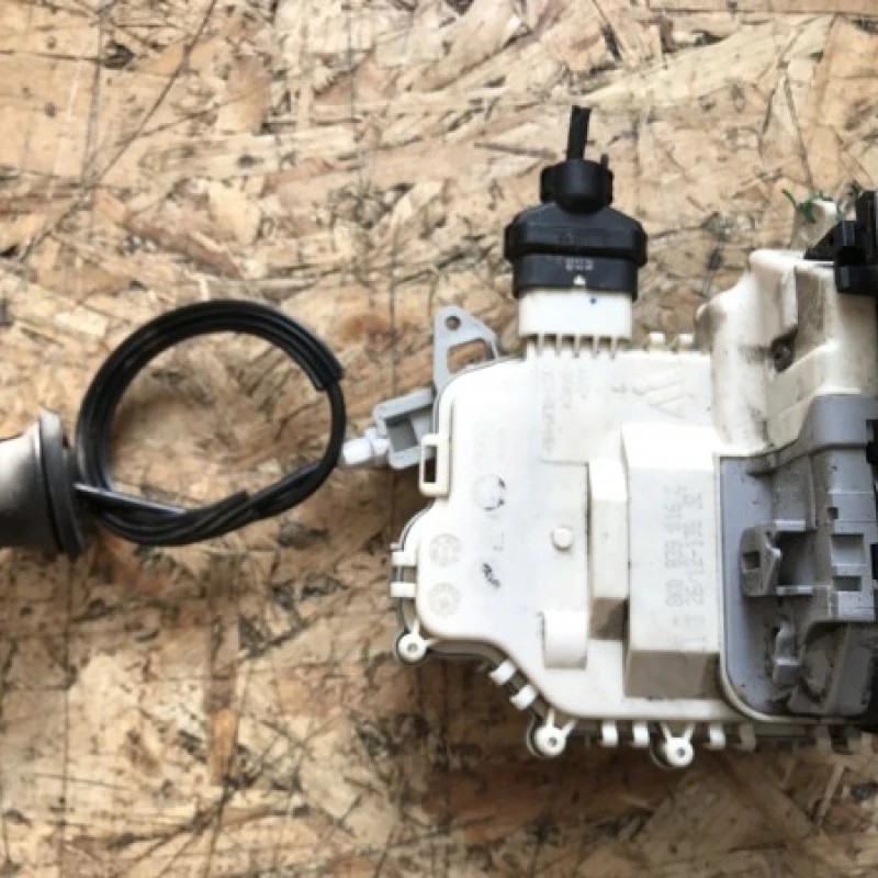 Iala broasca usa dreapta spate / Audi A4 B8 2011 / Caroserie, oglinzi si faruri