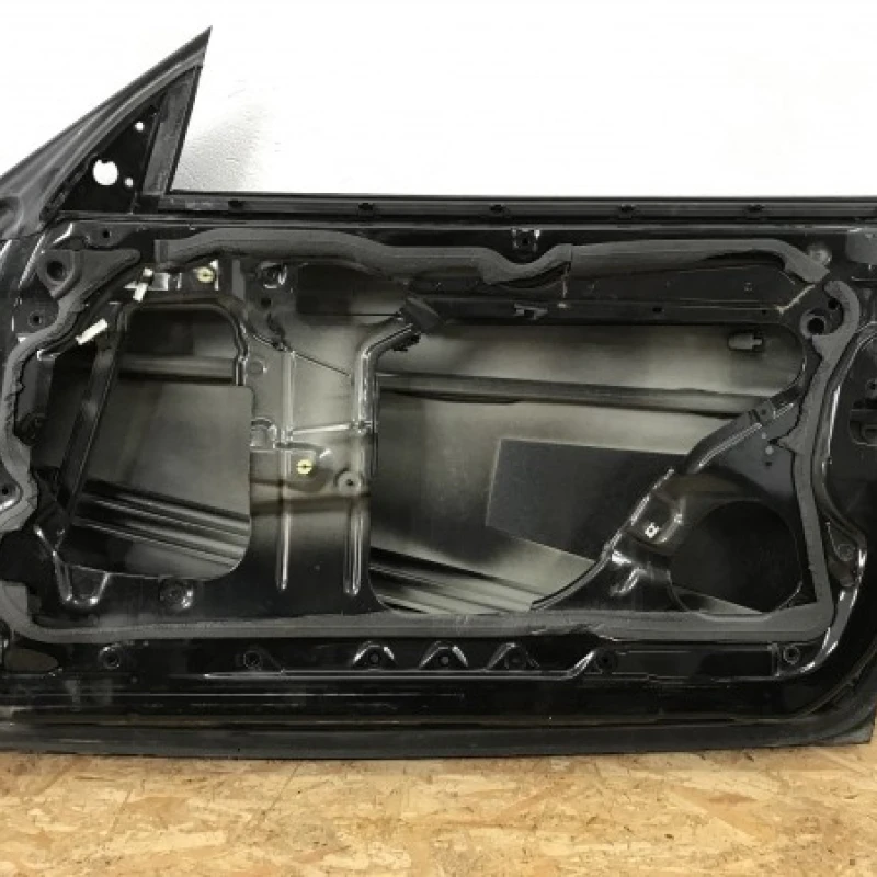 Usa dreapta fata / BMW Seria 1 E81 2011 / Caroserie, oglinzi si faruri