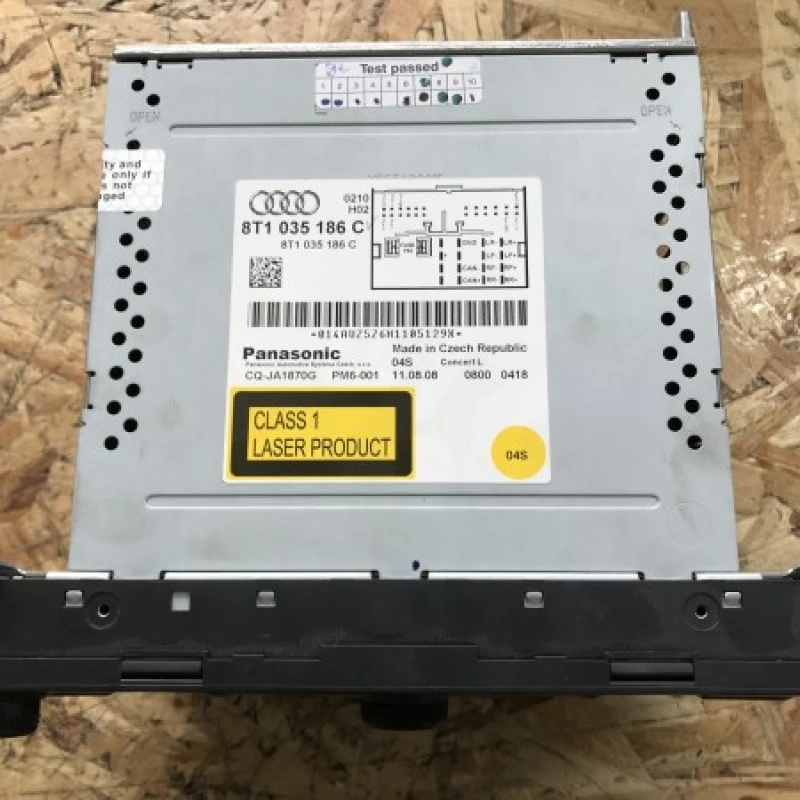 Radio CD / Audi A4 B8 2009 / Audio si electronice