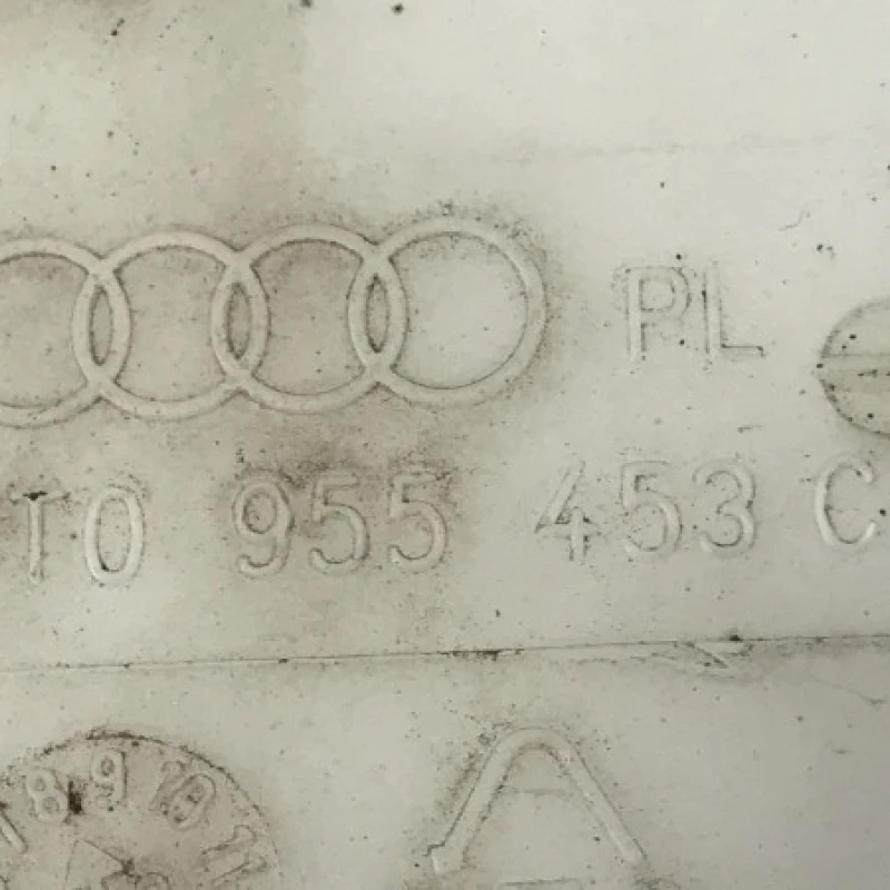 Vas lichid parbriz / Audi A4 B8 2009 / Caroserie, oglinzi si faruri