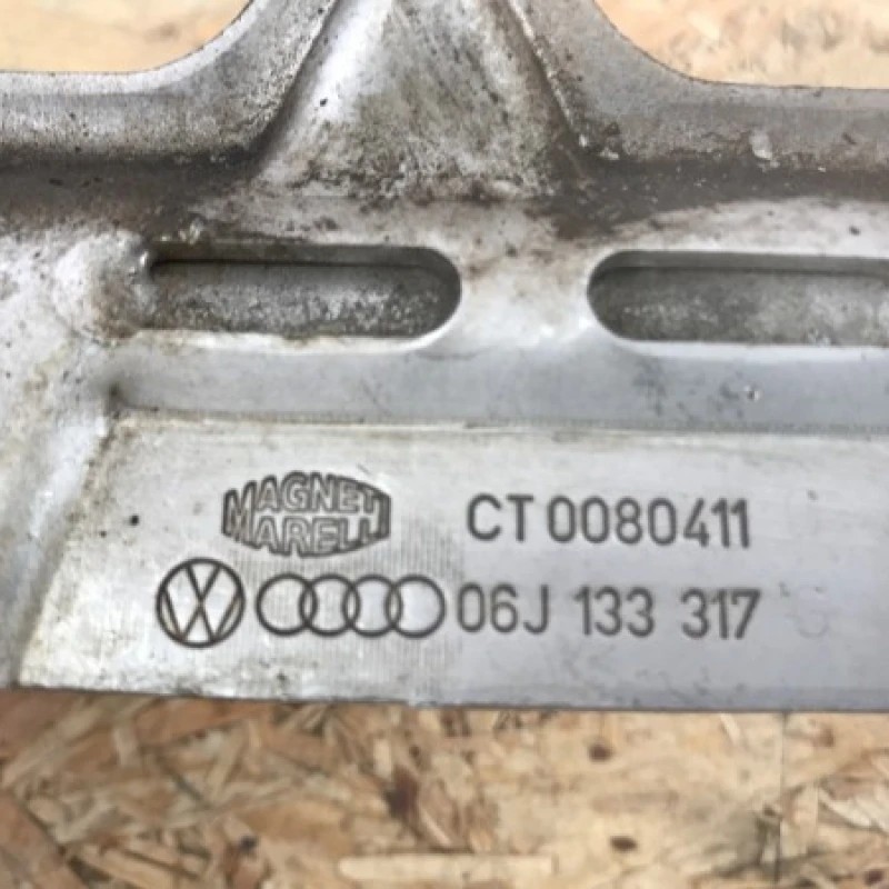 Rampa injector cu senzor / Audi A4 B8 2009 / Motor, racire si evacuare
