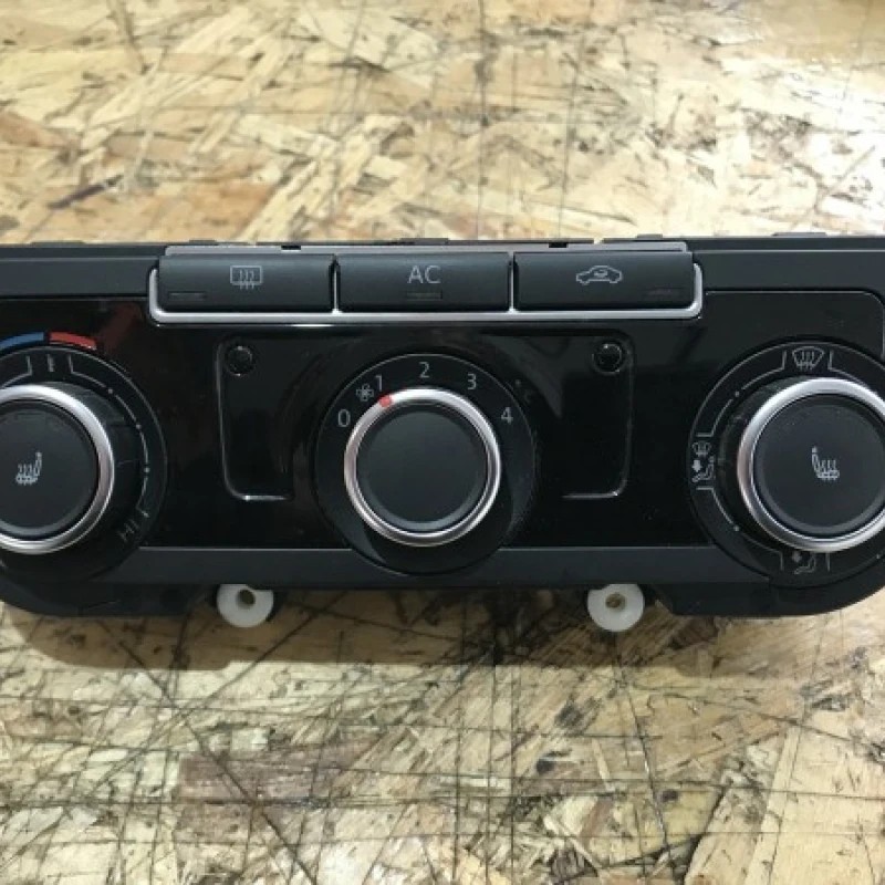 Panou clima / Volkswagen Golf Plus MK6 2011 / Climatizare
