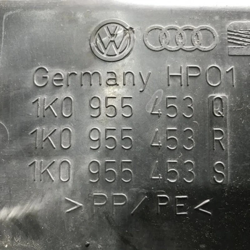 Vas lichid parbriz / Volkswagen Golf Plus MK6 2011 / Motor, racire si evacuare