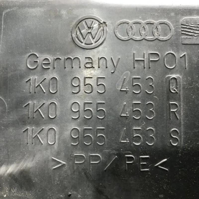 Vas lichid parbriz / Volkswagen Golf Plus MK6 2011 / Motor, racire si evacuare