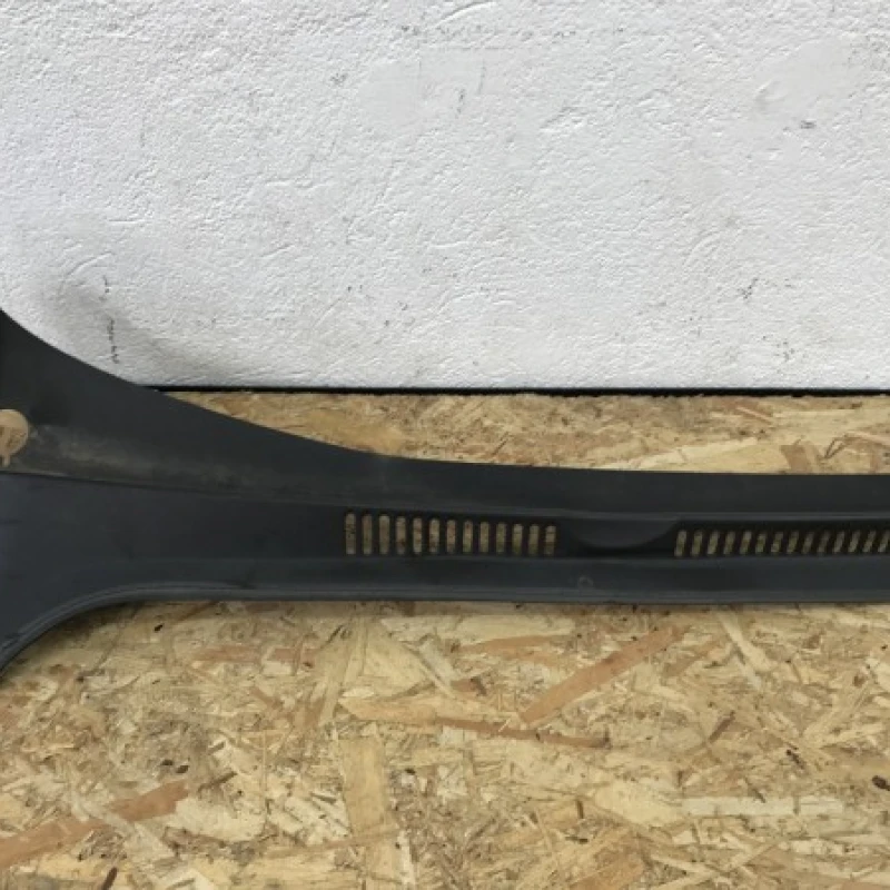 Grila plastic stergator dreapta Volkswagen 