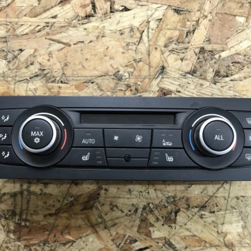 Climatronic BMW Seria 1 E81 2011