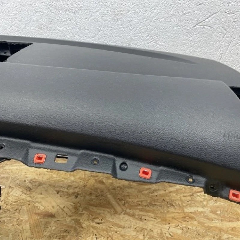 Plansa bord model cu navigatie / BMW Seria 1 E81 2011 / Interior
