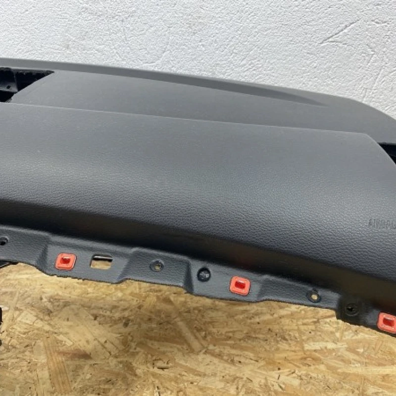 Plansa bord model cu navigatie / BMW Seria 1 E81 2011 / Interior