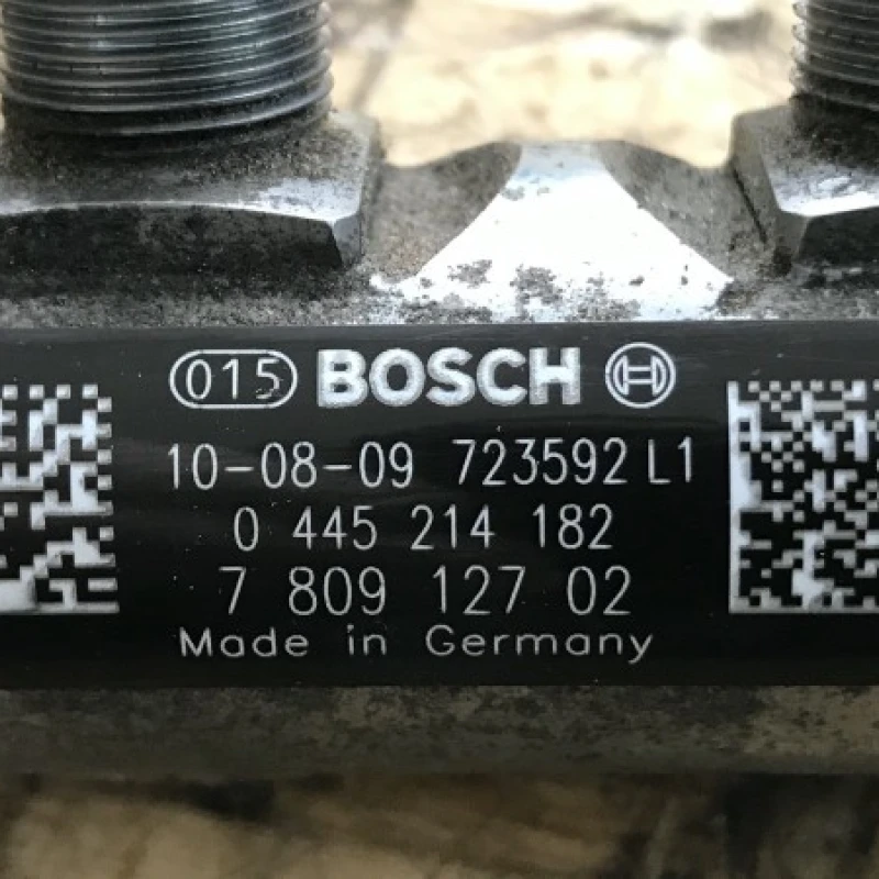 Rampa injector / BMW Seria 1 E81 2011 / Motor, racire si evacuare