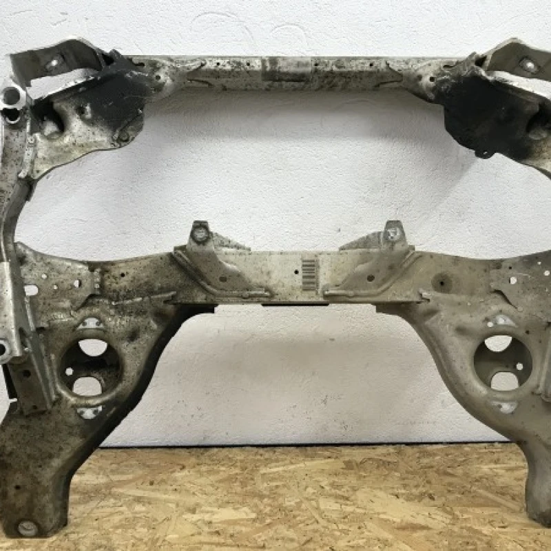 Jug motor / BMW Seria 1 E81 2011 / Caroserie, oglinzi si faruri