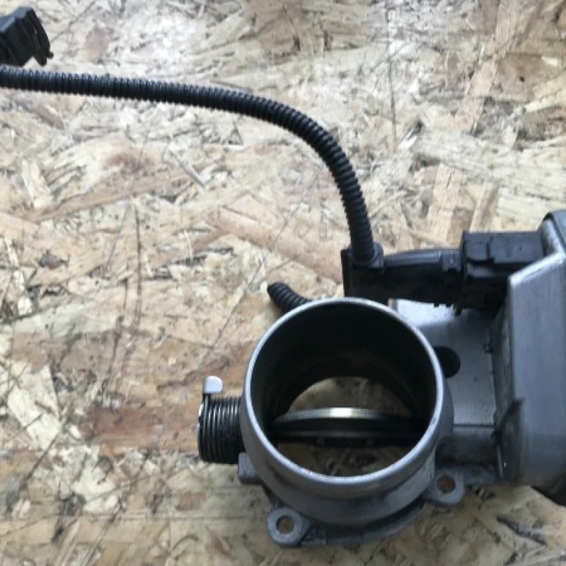 Clapeta acceleratie / BMW Seria 1 E81 2011 / Motor, racire si evacuare