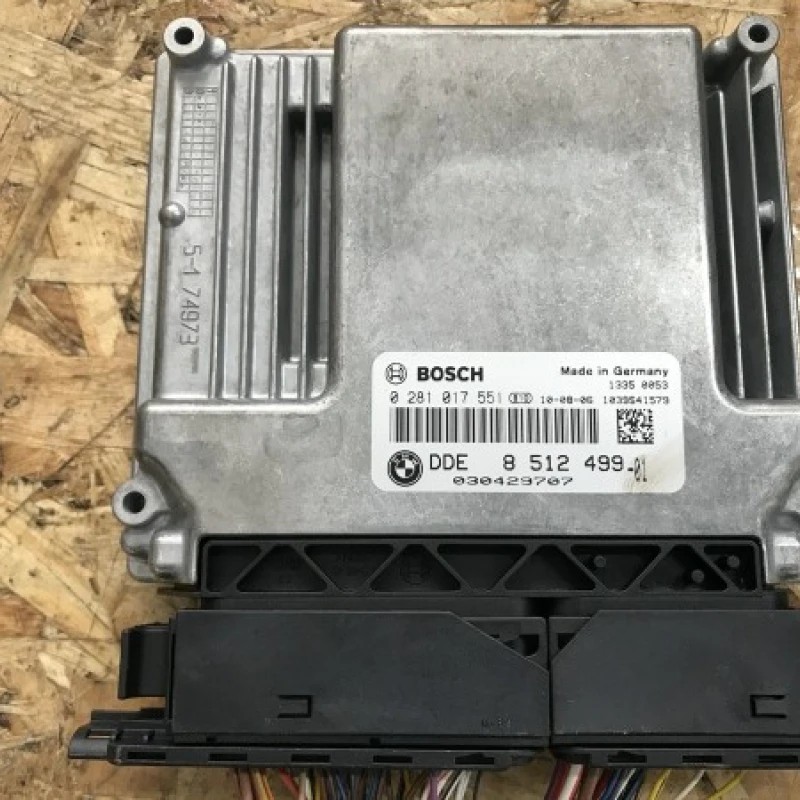 Calculator motor ECU BMW Seria 1 E81 2011