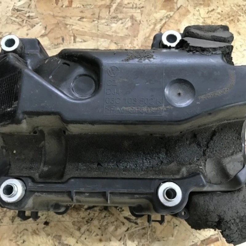 Rezonator aer / Volkswagen Passat B6 2010 / Motor, racire si evacuare