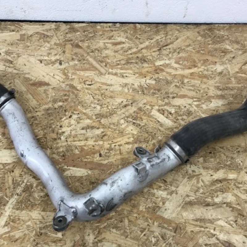 Tub intercooler / Volkswagen Passat B6 2010 / Motor, racire si evacuare