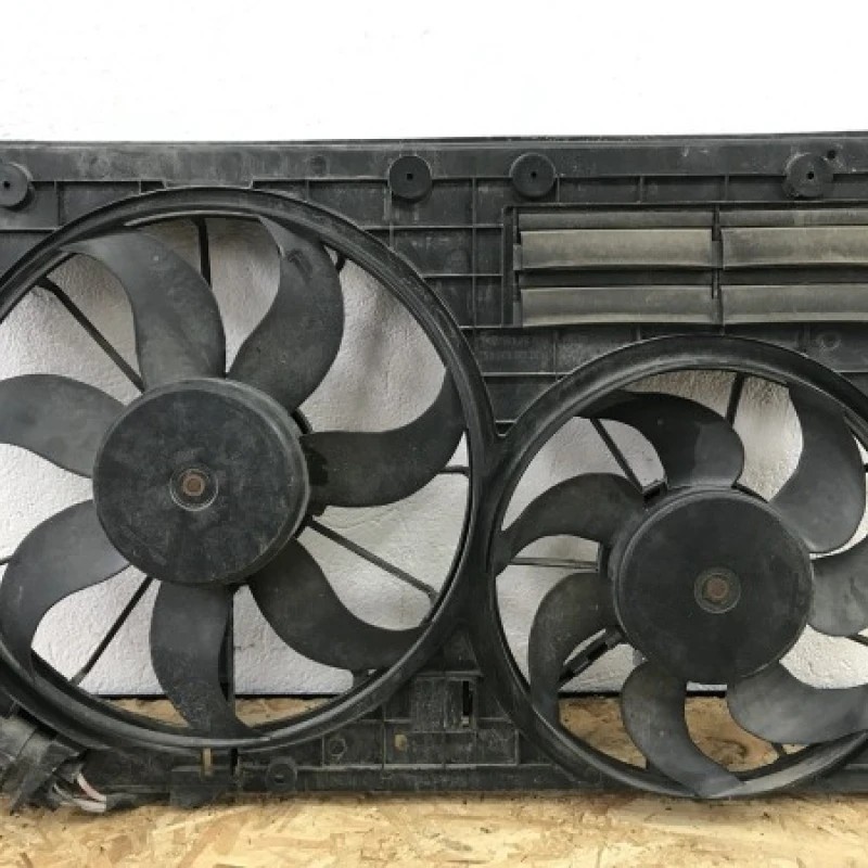 Electroventilator / Volkswagen Passat B6 2010 / Motor, racire si evacuare
