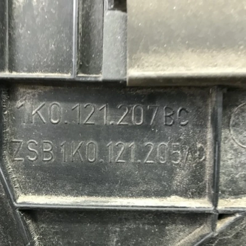 Electroventilator / Volkswagen Passat B6 2010 / Motor, racire si evacuare
