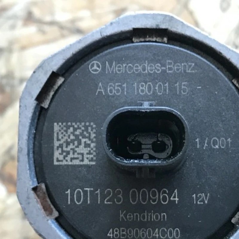 Senzor presiune ulei / Mercedes-Benz E Class W212 2010 / Audio si electronice