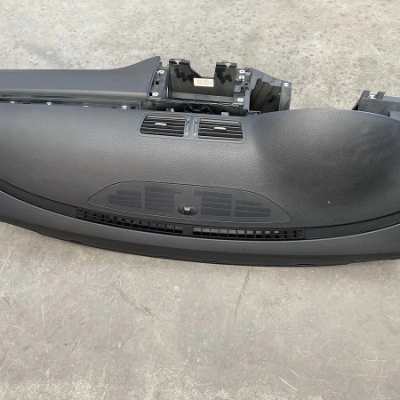 Plansa bord cu airbag pasager / Volkswagen Passat B6 2010 / Interior