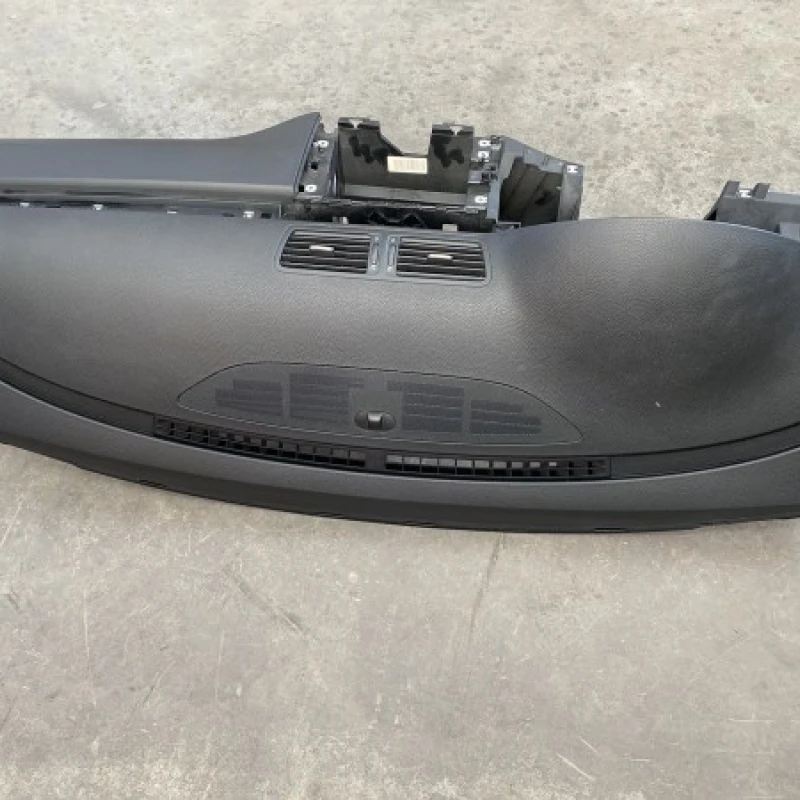 Plansa bord cu airbag pasager / Volkswagen Passat B6 2010 / Interior