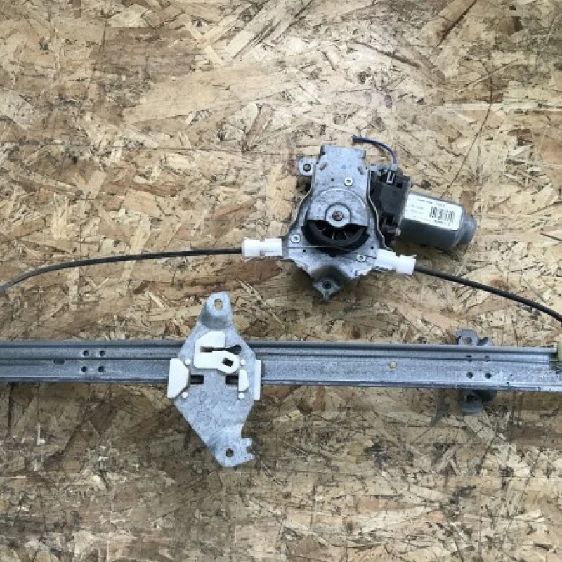 Macara electrica cu Motoras gramuiasca stanga spate Nissan 