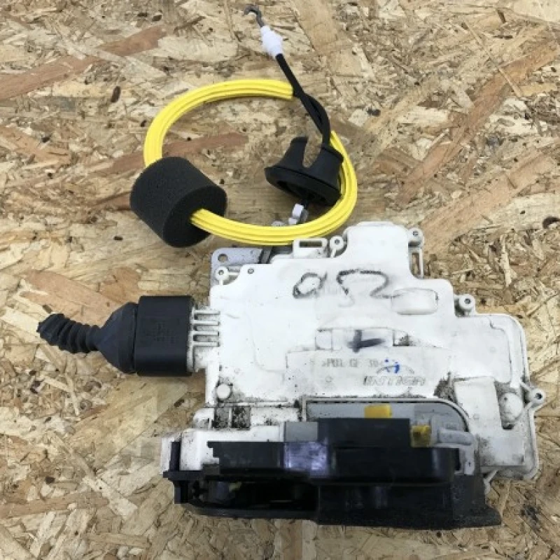 Iala broasca usa stanga spate Audi 