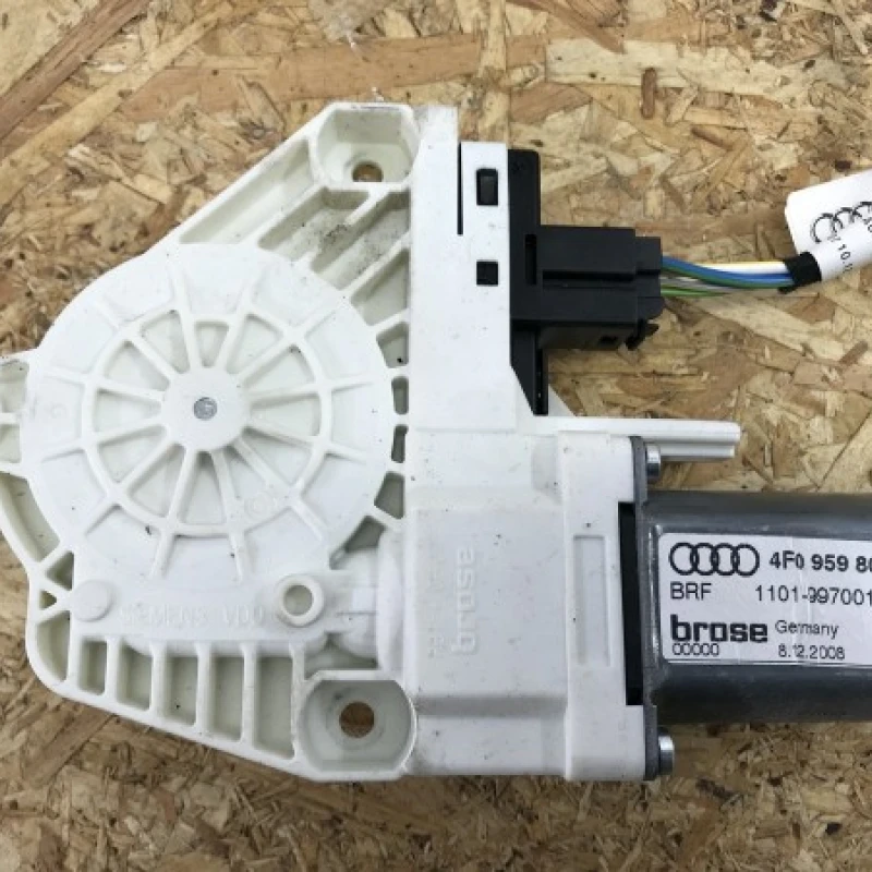 Motoras macara geam stanga spate Audi 
