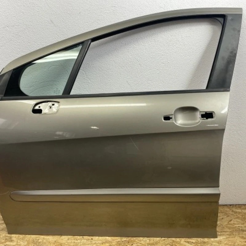 Usa stanga fata Peugeot 308 308 2012