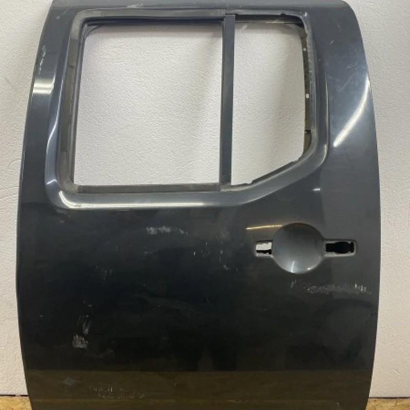 Usa stanga spate Nissan Navara D40 2010