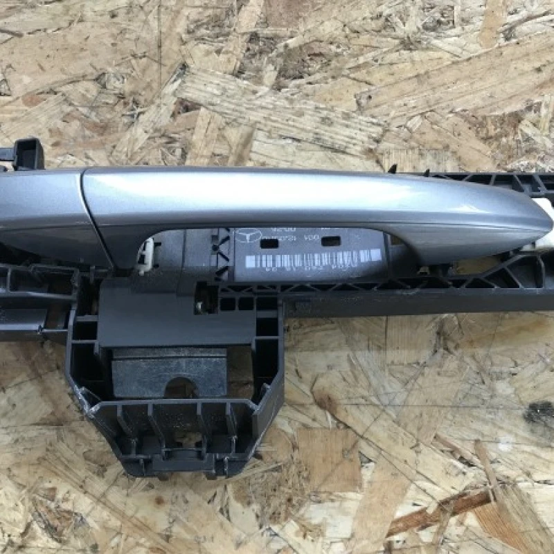 Maner usa dreapta spate Mercedes-Benz 