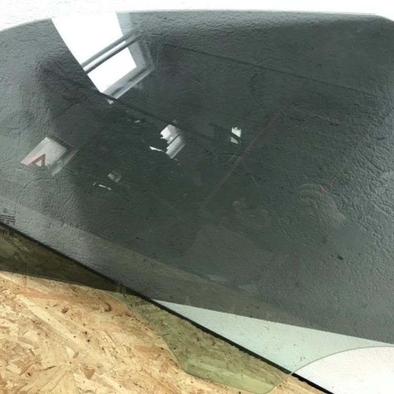 Geam dreapta spate / Mercedes-Benz E Class W212 2010 / Caroserie, oglinzi si faruri